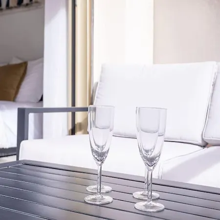 Amazing Apartment: Beachside Retreat With Terrace Apartment Cannes