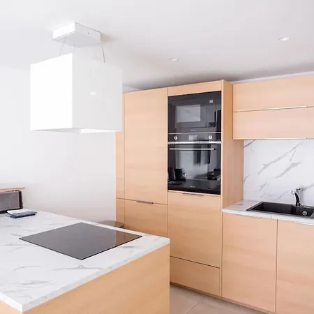 Amazing Apartment: Beachside Retreat With Terrace * Cannes