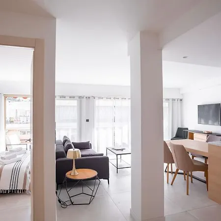 Apartment Amazing Apartment: Beachside Retreat With Terrace Cannes